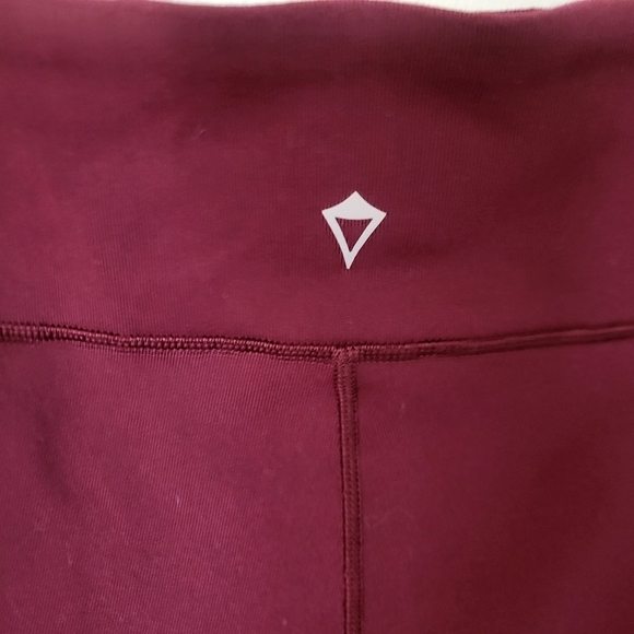 EUC Ivivva lululemon Mesh With Grace Crop Leggings Maroon Burgundy Red Size 14 - Picture 5 of 12